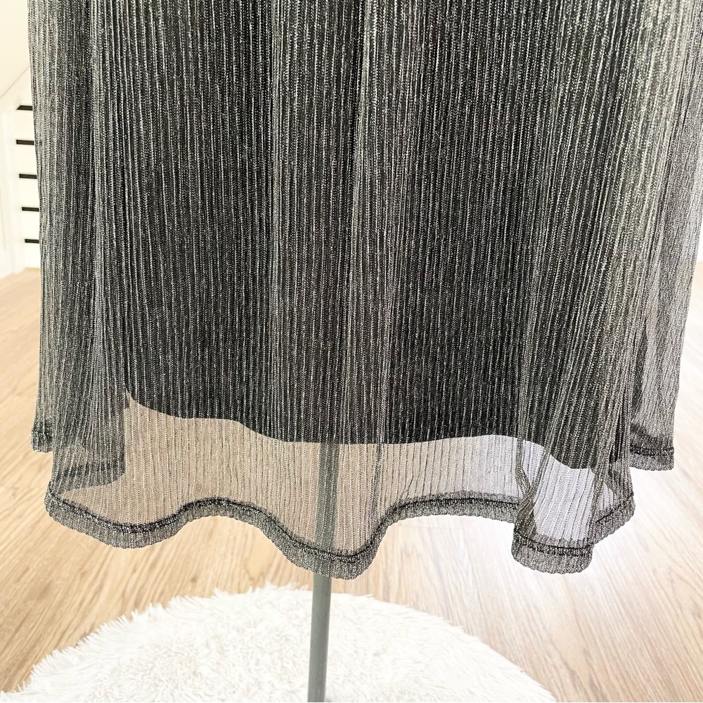⚫️
NWT S black and silver sparkly, mock neck, mini dress - Picture 5 of 9